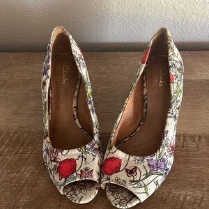 Clarks Burmese Art Floral Peep Toe Slip On Cork Wedge Heels